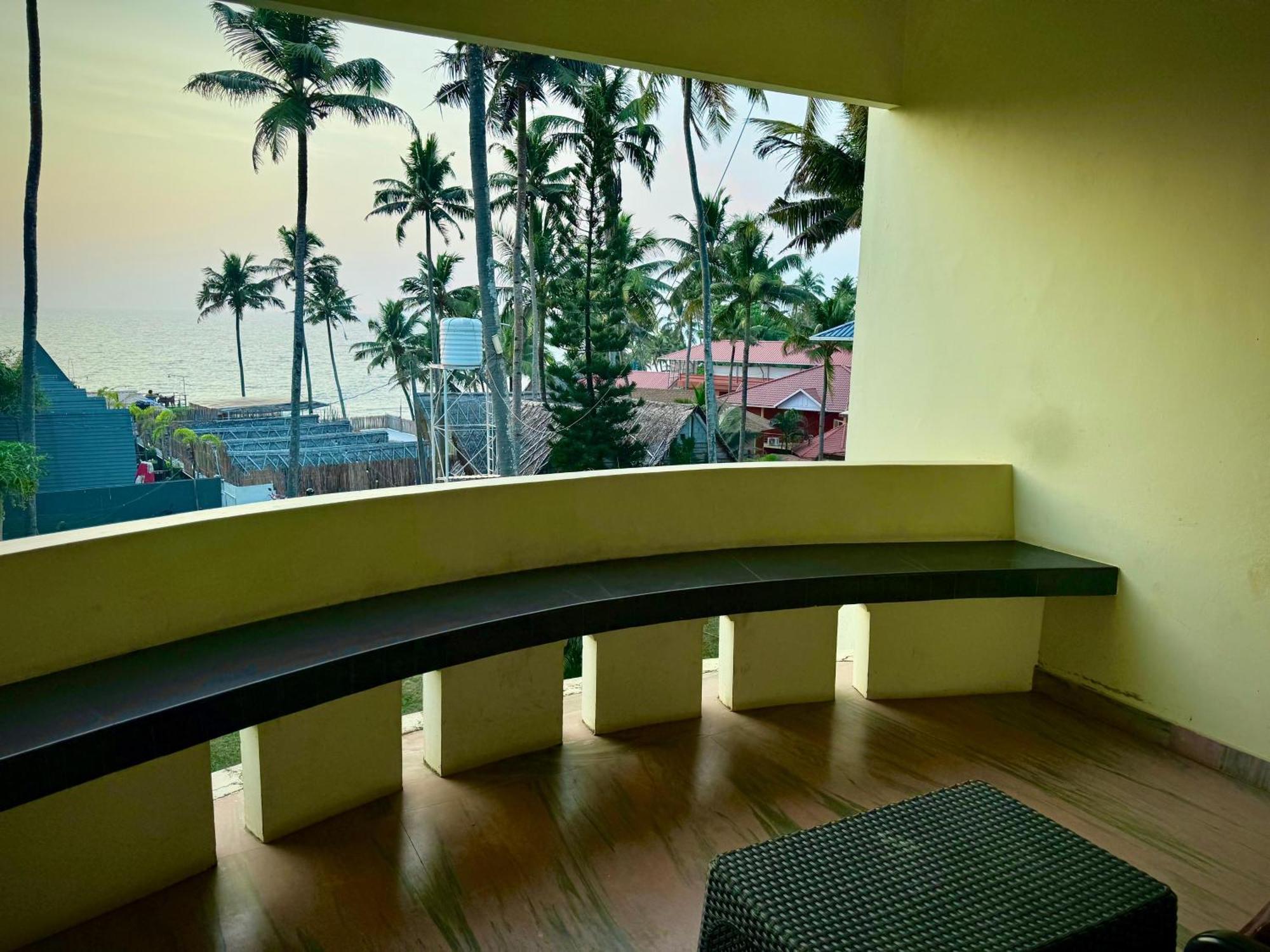 Beach View Balcony Resort By Hello Варкала Екстериор снимка